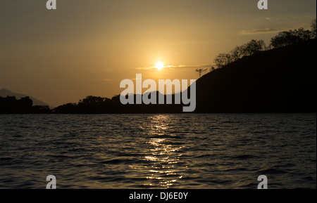 Sonnenuntergang über dem Ozean Port Moresby, Papua-Neuguinea Stockfoto