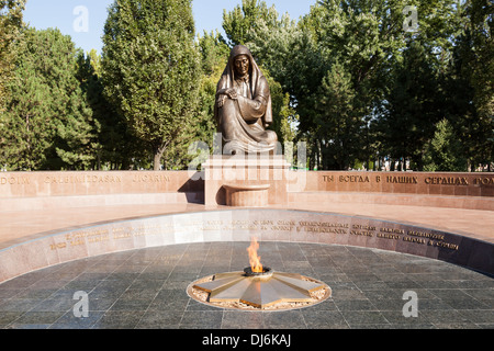 Dem zweiten Weltkrieg Memorial, Platz der Unabhängigkeit, Mustakillik Maydoni, Taschkent, Usbekistan Stockfoto