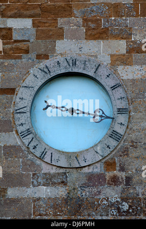 Einhändige Uhr am St.-Petri Kirche, Gaulby, Leicestershire, England, UK Stockfoto