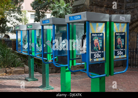 Südafrika, Cape Town. Öffentlichkeit, Münz-Pay-Telefone auf der Straße, noch im Jahr 2013. Stockfoto