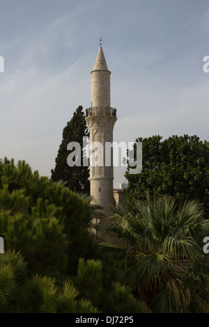 Minarett-Turm der Moschee in Larnaca, Zypern Stockfoto