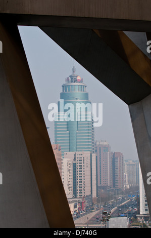 Bürogebäude - Sitz der CNPC Great Wall Drilling Company am Huizhong Road, Chaoyang District, Beijing, China Stockfoto