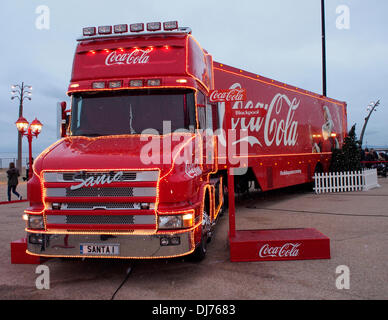 BLACKPOOL, VEREINIGTES KÖNIGREICH. 23. November 2013. Coca-Cola Weihnachtstruck in Blackpool am ersten Bein von seiner Monat lange tour rund um das Vereinigte Königreich. Bildnachweis: Sue Burton/Alamy Live-Nachrichten Stockfoto