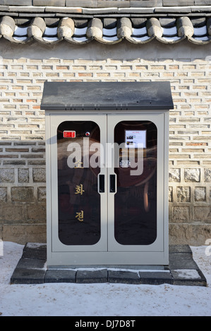 ein Hydrant-Box im koreanischen historische Stätte, Jongmyo Stockfoto