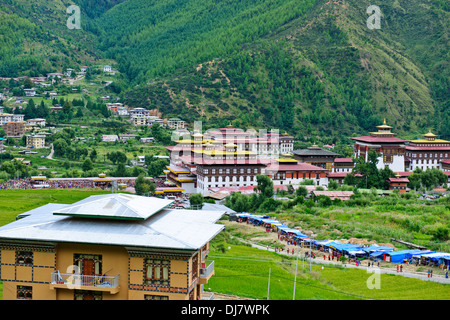 Tashichhoe Dzong, Fort, Thimphu, 4 Tage Tsechu-Festival in Fortschritt, Ansichten und Parlamentsgebäude, farbenfrohe Feste, Bhutan Stockfoto