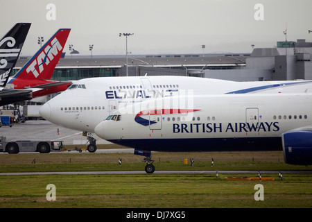 British Airways Boeing 777 Jet am Flughafen London Heathrow Stockfoto