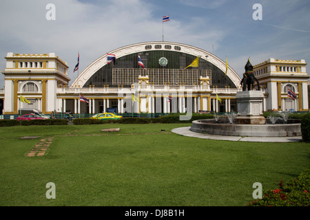 Hualamphong Bahnhof offiziell bekannt als Bangkok Bahnhof in englischer Sprache ist der Hauptbahnhof in Bangkok Stockfoto