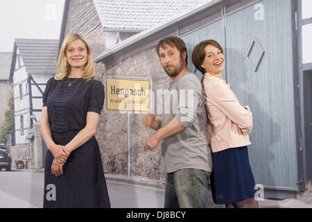 Caroline Peters, Bjarne Maedel, Meike Droste bei Photocall für ARD-ZDF-Serie "Mord Mit Aussicht" Lichtwerk Studios. Hamburg, Deutschland - 20.06.2012 Stockfoto