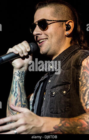 Assago Mailand Italien. 23. November 2013. Die US-amerikanische Rock-Band AVENGED SEVENFOLD im Mediolanum Forum Credit tritt: Rodolfo weitertransferiert/Alamy Live News Stockfoto