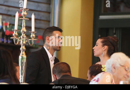 Anna Maria Lagerblom und Bushido feiern Sie ihre Hochzeit in Fischerhütte Restaurant in Zehlendorf. Berlin, Deutschland - 23.05.2012 Stockfoto