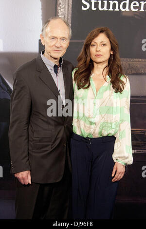 Joachim Bissmeier, Carolina Vera am Fototermin für deutschen SWR Fernsehfilm "Konrad Adenauer - Stunden der Entscheidung" im Hotel Vier Jahreszeiten. Hamburg, Deutschland - 14.06.2012 Stockfoto