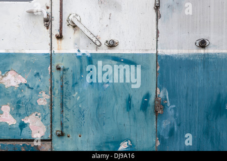 Alte Lackierung. Detail aus einem alten British Rail Class 40 Diesel Lokomotive mit Armen Karosserie Zustand, Nottinghamshire, England, Großbritannien Stockfoto