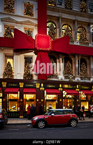 Old Bond Street, London, England, Vereinigtes Königreich, Dezember 2010, Weihnachten, Einkaufen, Winter. Lagune-Bilder Stockfoto