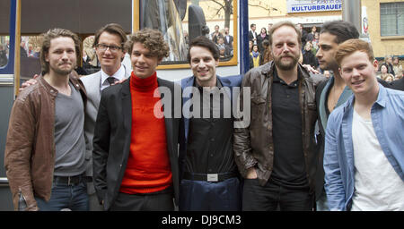 Bert Tischendorf, Florian Prokop, Marc Dumitru, Smudo, Karim Guenes, Daniel Wilken in der deutschen premiere von "Das Haus Anubis – Biodiesel der 7 Suenden" im Kino in der Kulturbrauerei-Kino. Berlin, Deutschland - 15.04.2012 Stockfoto