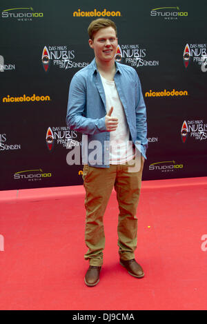 Daniel Wilken in der deutschen Erstaufführung von "Das Haus Anubis – Biodiesel der 7 Suenden" im Kino in der Kulturbrauerei-Kino. Berlin, Deutschland - 15.04.2012 Stockfoto