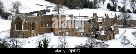 Winter Schnee Egglestone Abbey in der Nähe von Barnard Castle County Durham England UK Stockfoto