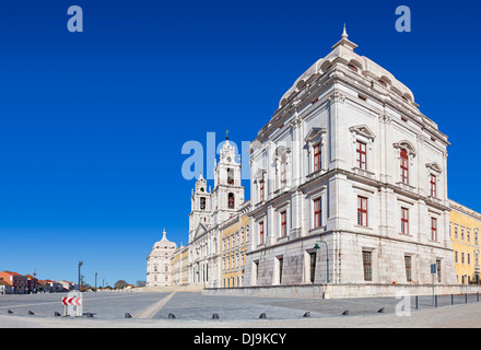 Nationalpalast von Mafra, Kloster und Basilika in Portugal. Franziskaner Orden. Barock-Architektur. Stockfoto