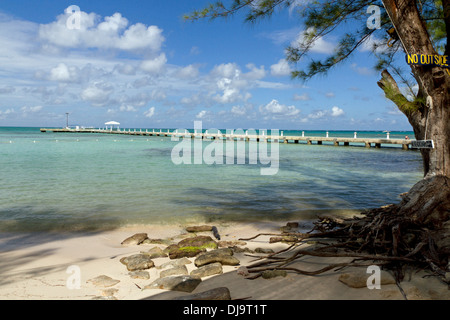 Der Pier am Rum Point Beach auf Grand Cayman Island Stockfoto