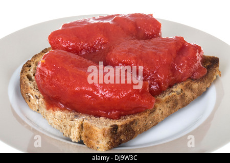 Gesundes Frühstück oder Imbiss Tomatenkonserven auf Toast Stockfoto