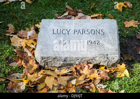 Forest Park, Illinois - das Grab von Arbeit Veranstalter Lucy Parsons in Forest Home Cemetery. Stockfoto