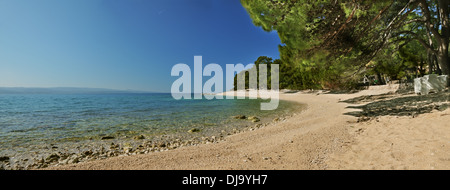 Strand in Brela Dorf in der Nähe von Makarska Stockfoto