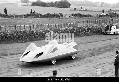 Donald Campbell mit seinem Bluebird LSAR Auto drauf ist Pressetag. Montag Mitgliederversammlung, Goodwood, England 19. März 1960. Stockfoto