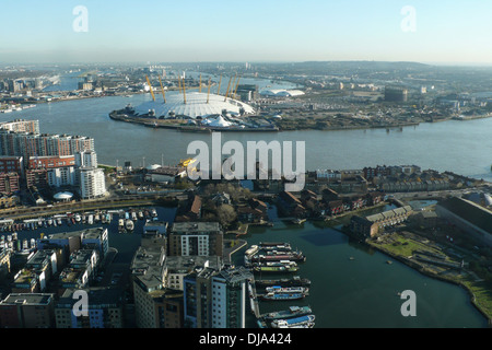 Die o2 Arena und Umgebung mit Blick auf die Themse in North Greenwich Stockfoto