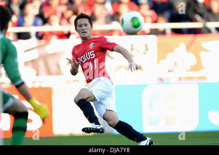 Saitama Stadium 2002, Saitama, Japan. 23. November 2013. Kunimitsu Sekiguchi (rot), 23. November 2013 - Fußball / Fußball: 2013 J.League Division 1 match zwischen Urawa Reds 1-3 Kawasaki Frontale in Saitama Stadium 2002, Saitama, Japan. © AFLO/Alamy Live-Nachrichten Stockfoto