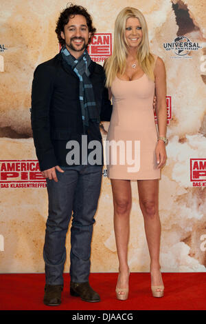 Thomas Ian Nicholas und Tara Reid Teilnahme an Photocall zum Film "American Reunion" ("American Pie: Das Klassentreffen") im Ritz Carlton Hotel. Berlin, Deutschland - 29.03.2012 Stockfoto