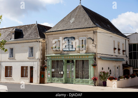 Hotelrestaurant Agnes Sorel in der kleinen französischen Stadt Genille Stockfoto