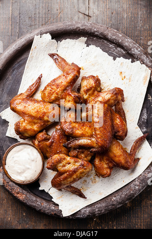 Fried Chicken Wings mit sauce Stockfoto