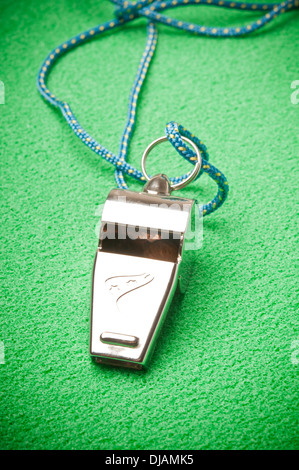 Pfeife Metall Erbse Stockfoto