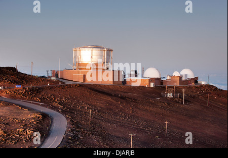 Observatorium auf dem Gipfel des Haleakala Vulkan Haleakala National Park, Maui, Hawaii, USA Stockfoto