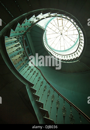 Kunst erschossen des alten hölzernen Wendeltreppen Stockfoto