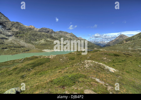 Stausee Lago Bianco, Bernina, Engadin, Kanton Graubünden, Schweiz Stockfoto