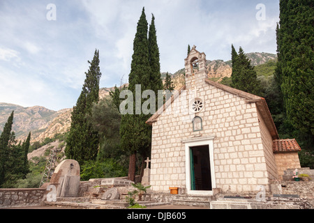 Orthodoxe Kloster Banja. Risan, Montenegro. Gegründet im 12. Jahrhundert, Umbau im frühen 18. Jahrhundert Stockfoto