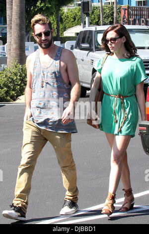 Davey Detail und Rose McGowan Rose McGowan unterwegs mit ihrem Freund in West Hollywood Los Angeles, Kalifornien - 15.09.12 Stockfoto