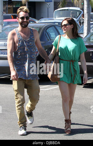 Davey Detail und Rose McGowan Rose McGowan unterwegs mit ihrem Freund in West Hollywood Los Angeles, Kalifornien - 15.09.12 Stockfoto