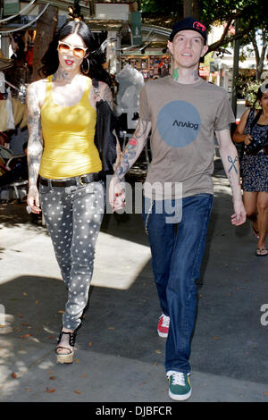 Kat Von D und Freund Deadmau5 gesehen, nach dem Mittagessen in The Grove Los Angeles, Kalifornien - 20.09.12 einkaufen Stockfoto