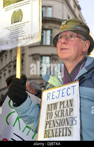 London, UK. 26. November 2013.  Protest gegen Gewinn vor Brennstoff Armut tötet!, London UK, 26. Oktober 2013, Foto: siehe Li/Alamy Live News Stockfoto