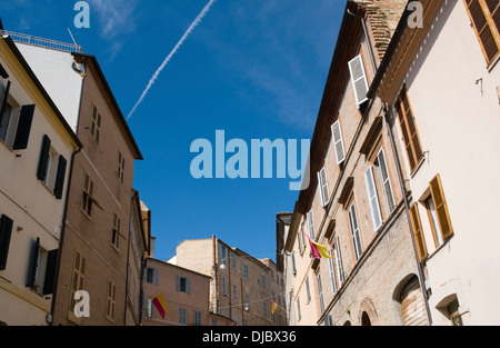 alte Stadtgebäude in Fermo, Marche, Italien Stockfoto