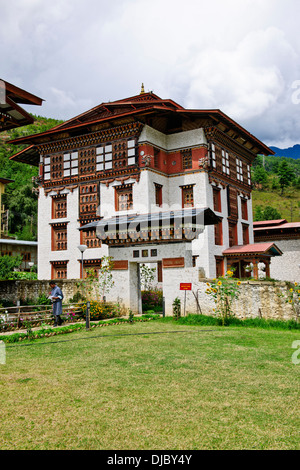 Nationalbibliothek, Archive von Bhutan, architektonischer Genuss, Wood Carver bhutanischen Masken, Gelände, kunstvolle Gemälde, Buthan zu verkaufen Stockfoto