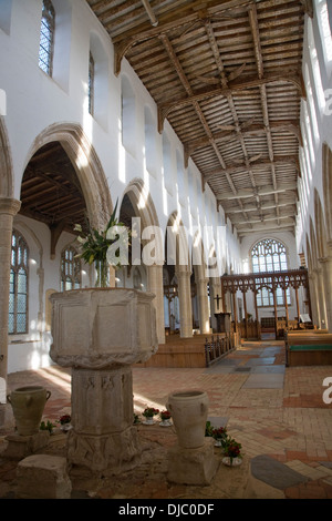 Inneren Heiligen Dreifaltigkeitskirche Blythburgh Suffolk England Stockfoto