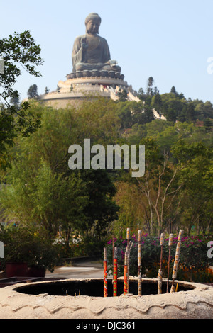 Gigantische Bronze Buddha-Statue von Hong Kong, China Stockfoto