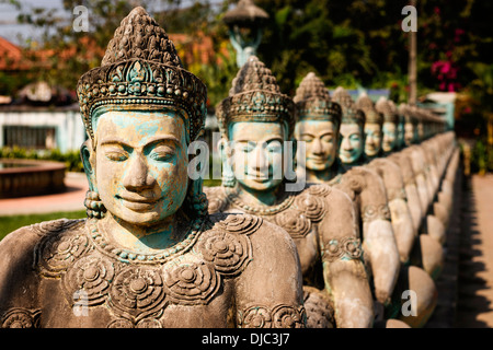 Gedenkstätte Friedhof zum Gedenken an 8836 Männer und Frauen, die für ihre Region, Land und Reich in Siem Reap, Kambodscha gestorben. Stockfoto