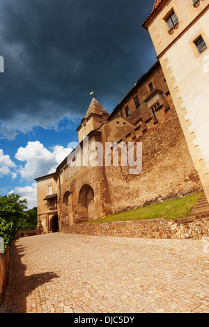 Tore von Krivoklat Burg in Tschechien Stockfoto