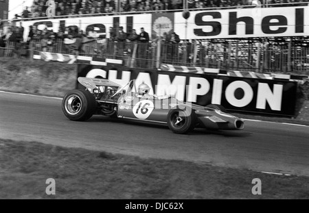 Jack Brabham in einem Brabham Cosworth BT33, Race of Champions, Paddock Hill Bend, Brands Hatch, England 22. März 1970. Stockfoto