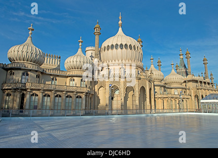 Die Eisbahn an der Royal Pavilion Gardens, Brighton, England, Uk Stockfoto