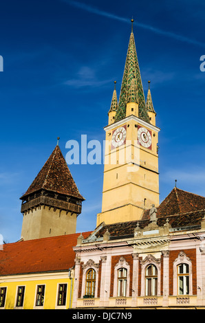 Medias, Transylvania. Eines der am besten erhaltenen historische Zentren in Rumänien. Mittelalterliche Turm der Trompeter. Stockfoto