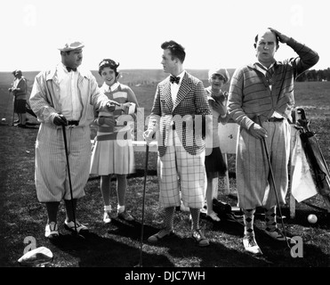 Oliver Hardy, Viola Richard, Stan Laurel, Edna Marion und Edgar Kennedy am Set des Films, sollten verheiratete Männer nach Hause gehen?, 1928 Stockfoto